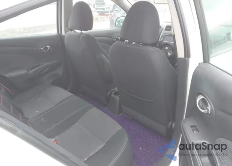 2014 Nissan Versa 1.6 Sl z USA, uszkodzony, nr VIN 3N1CN7AP6EL852868